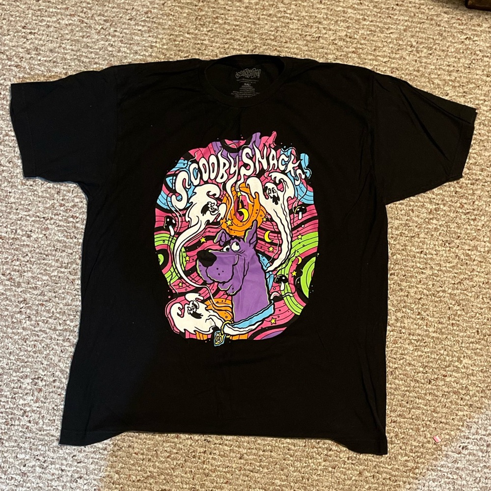 Scooby Doo Graphic Tshirt size XL